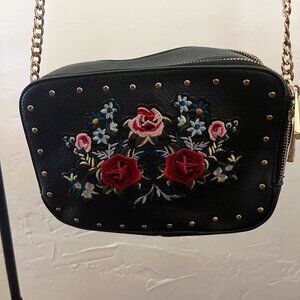 EUC ALDO messenger rose embroidered stud crossbody bag (OS)